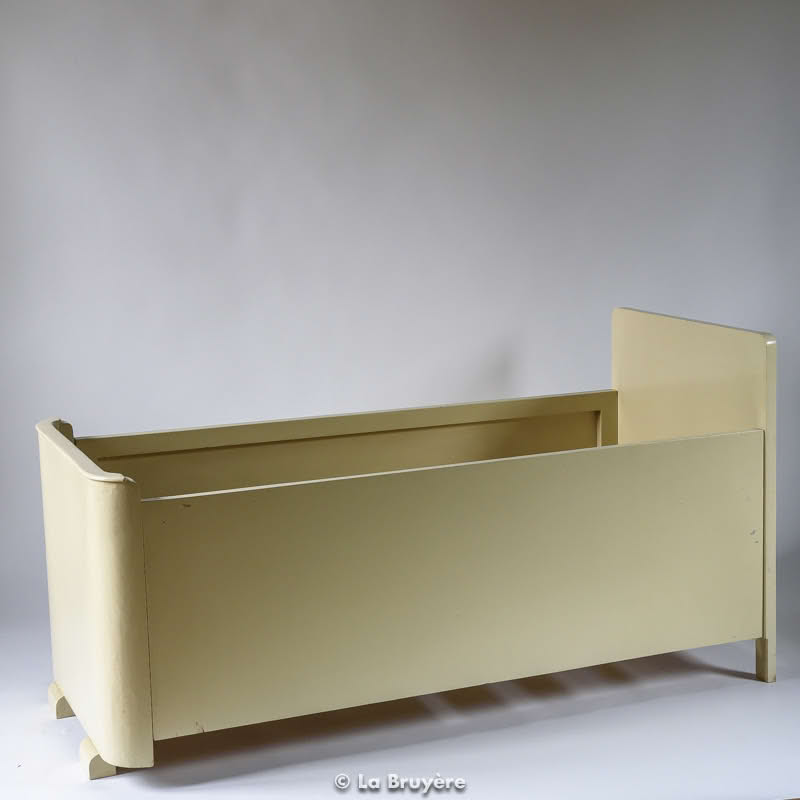 Lit Bebe Ange Boutique Brocante De La Bruyere Objets Inattendus